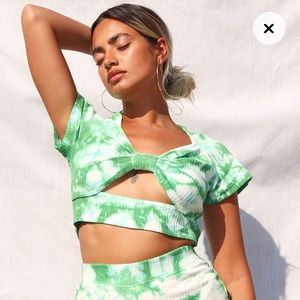 NWT Pretty little thing petite tie dye shirt